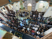 فيديو: جموع غفيرة تُشارك في تشييع جثمان الشيخ سامي سرور 